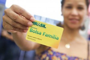 Read more about the article Novo auxílio emergencial começa a ser pago em 16 de abril a beneficiários do Bolsa Família