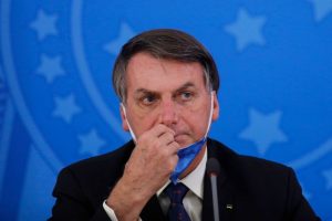 Read more about the article Bolsonaro indica que vai enviar projeto para ampliar atividades essenciais