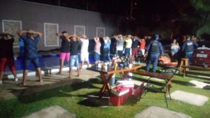 Read more about the article No auge da pandemia no Ceará, Polícia encerra festa com 40 pessoas em Pacatuba