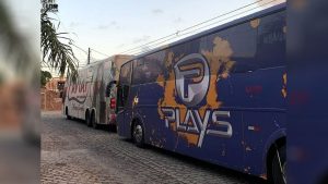 Read more about the article Caviar com Rapadura e Forró dos Plays vendem ônibus por impactos da pandemia do coronavírus