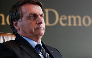 Read more about the article Com quase 66 anos, Bolsonaro vai entrar na fila para se vacinar contra Covid-19