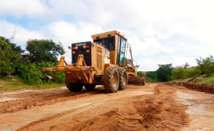 Read more about the article Ipaporanga-CE: Governo  Municipal realiza recuperação das  estradas vicinais do  município