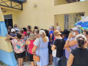 Read more about the article Ipueiras-CE: Vacinação em UBS do Centro gera aglomeração e fila de idosos