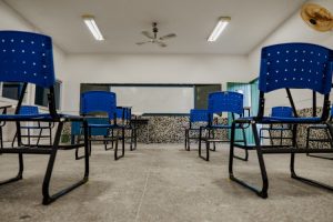 Read more about the article Justiça suspende liminar que determinava retorno das aulas presenciais no ensino médio