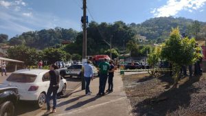 Read more about the article Adolescente invade escola e mata crianças e funcionárias em Saudades, no Oeste de SC