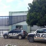 Homem é preso após mulher dar entrada em hospital com ferimento causado por foice em Ipueiras