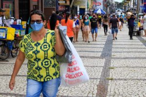 Read more about the article Centro de Fortaleza tem movimentação intensa neste primeiro fim de semana sem lockdown