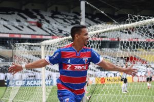 Read more about the article Yago Pikachu brilha, Fortaleza vira sobre Atlético-MG e estreia com vitória no Brasileirão