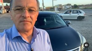 Read more about the article Vice-prefeito de Juazeiro do Norte sofre tentativa de assalto e tem carro baleado em Chorozinho