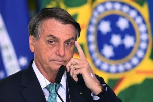 Read more about the article Bolsonaro quer pacote de bondades a Policiais e bombeiros para impulsionar reeleição