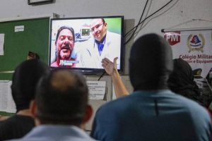 Read more about the article Justiça acata denúncia contra seis policiais por envolvimento em motim em que Cid Gomes foi baleado