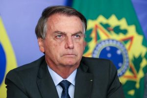 Read more about the article Bolsonaro se mantém em silêncio 12 horas após derrota para Lula