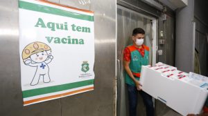 Read more about the article Em três dias, Ceará recebe mais de 605 mil doses de vacinas contra a Covid-19