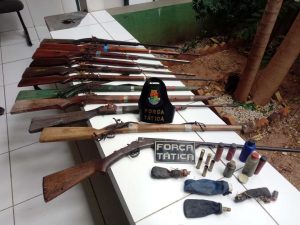 Read more about the article Força Tática realiza apreensão de 11 armas de fogo no município de Crateús