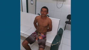 Read more about the article Homem é preso em Ararendá acusado de agredir seu próprio pai