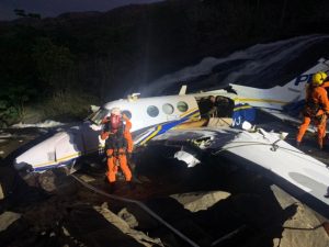 Read more about the article Aeronave com Marília Mendonça atingiu cabo de torre de alta tensão antes de cair em MG, diz Cemig