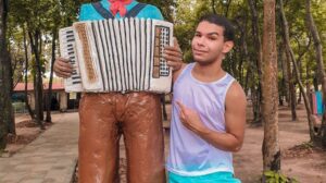 Read more about the article BBB 22: cearense Vinicius alcança um milhão de seguidores no Instagram