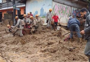 Read more about the article Aumenta para 78 número de mortos por causa da chuva em Petrópolis