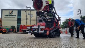 Read more about the article Ceará recebe robô para combater incêndios a distância