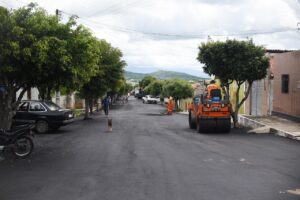 Read more about the article Deputado Jeová Mota visita obras em Ipueiras e Tamboril