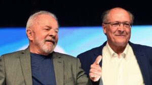 Read more about the article Chapa Lula-Alckmin é oficializada em convenção do PT para disputar eleição à Presidência