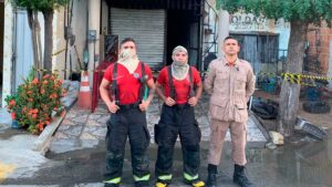 Read more about the article Bombeiros debelam incêndio em residência na cidade de Santa Quitéria