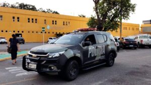 Read more about the article Policiais militares presos em operação protegiam traficantes em troca de mensalidades em Fortaleza