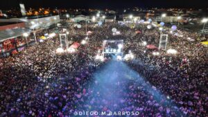 Read more about the article Wesley Safadão arrasta multidão no segundo dia do Festeja Nova Russas 2022