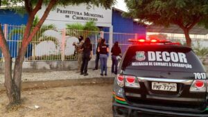 Read more about the article Polícia deflagra operação para investigar suspeita de fraudes em licitações na prefeitura de Chorozinho