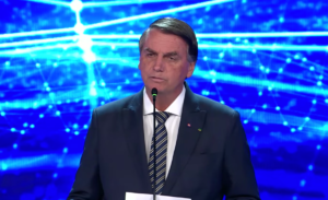 Read more about the article Debate: Bolsonaro justifica que não fazia sentido abrir faculdades na pandemia