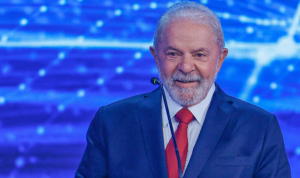 Read more about the article Acusado de mentir, Lula chama Bolsonaro de ‘rei das fake news’ e da ‘estupidez’