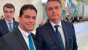 Read more about the article Deputado Federal Júnior Mano declara apoio a Jair Bolsonaro neste 2º turno