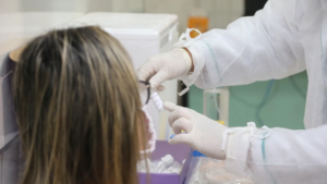 Read more about the article Ceará confirma primeiros casos da ômicron BQ.1, subvariante mais transmissível do coronavírus