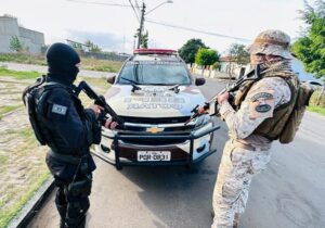 Read more about the article Dois criminosos morrem após troca de tiros com policiais em Limoeiro do Norte