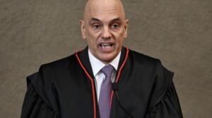 Read more about the article “Terroristas fizeram baderna e querem que prisão seja colônia de férias”, diz Moraes