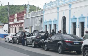Read more about the article Polícia Civil e GECOC realizam forte operação no SAAE de Ipueiras