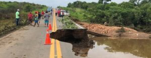 Read more about the article Quatro rodovias estaduais ficam totalmente bloqueadas após fortes chuvas