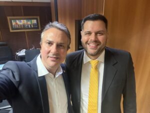 Read more about the article Prefeito Marcelo Mota se encontra com ministro da educação Camilo Santana em Brasília