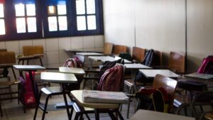 Read more about the article Governo do CE identifica 35 perfis com ameaças a escolas e lança cartilha