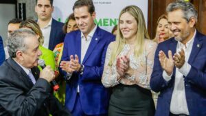 Read more about the article Discurso do deputado José Airton causou constrangimento em lançamento de voo Fortaleza-Aracati