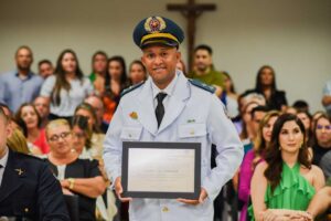 Read more about the article Tenente André Luiz do Corpo de Bombeiros recebe título de cidadão Ipueirense