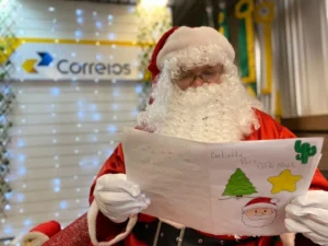 Read more about the article Papai Noel dos Correios: 4.500 cartas estão disponíveis para adoção no Ceará