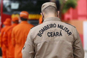 Read more about the article Governo do Ceará anuncia concurso  público para o Corpo de Bombeiros com 450 vagas