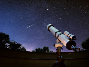 Read more about the article Superlua, chuva de meteoros e ‘cometa do diabo’: saiba os fenômenos que serão vistos do Ceará em 2024