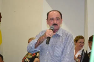 Read more about the article Ministério Público alerta prefeito de Crateús para retirar publicidade institucional que faz autompromoção