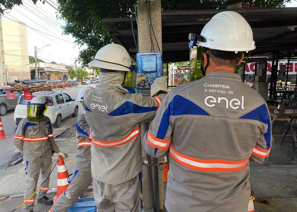 Read more about the article Eletricista a serviço da Enel é morto após cortar energia por falta de pagamento em São Paulo