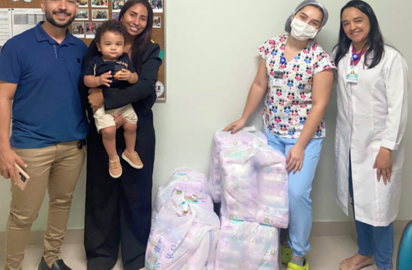 Família doa mais de mil fraldas em comemoração ao aniversário do filho, internado em hospital do Ceará