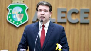 Read more about the article Deputado Bruno Pedrosa  anuncia filiação ao PT