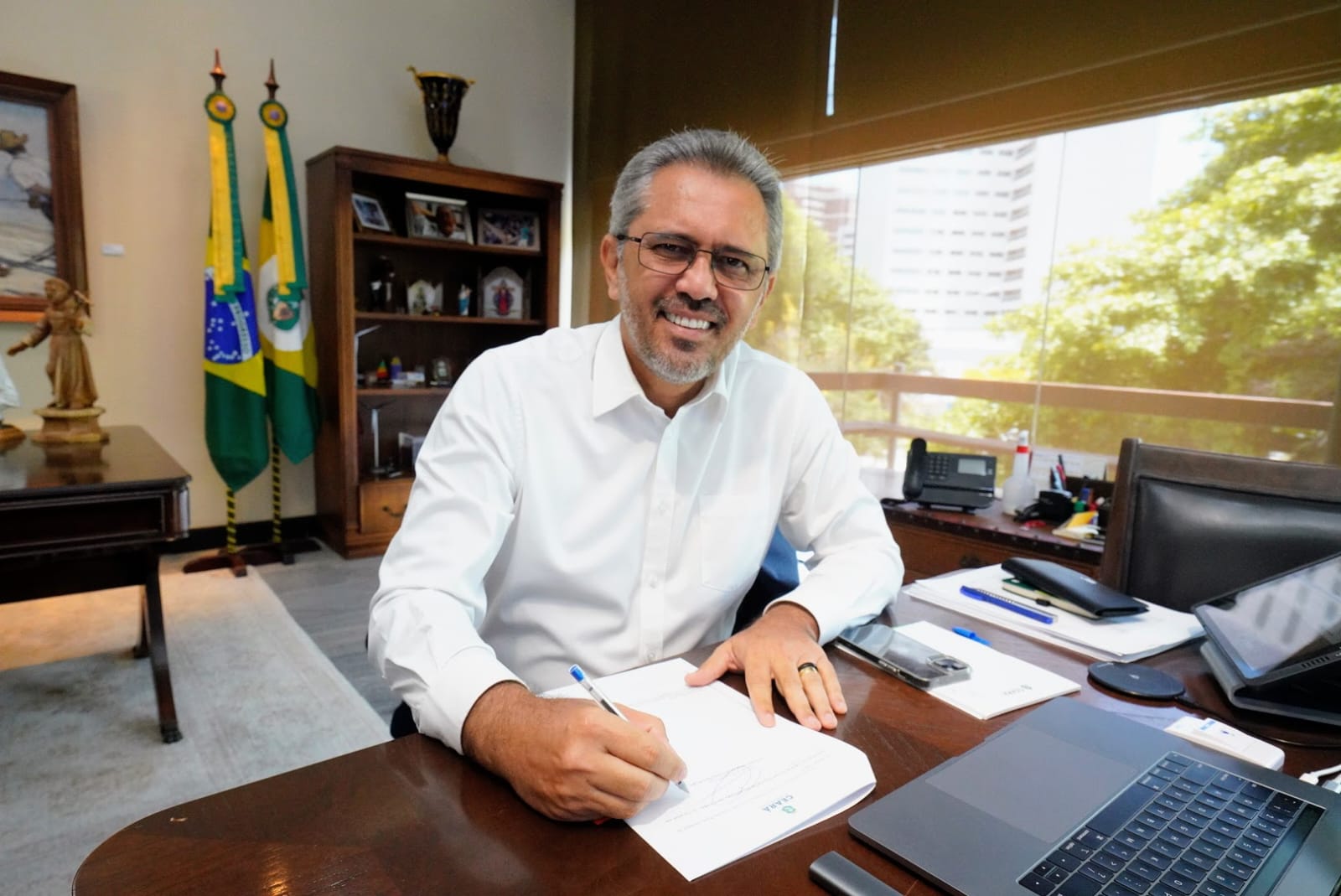 Governo do Ceará decreta ponto facultativo nesta sexta, 20