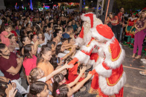 Read more about the article Chegada do Papai Noel leva magia e alegria às ruas de Santa Quitéria